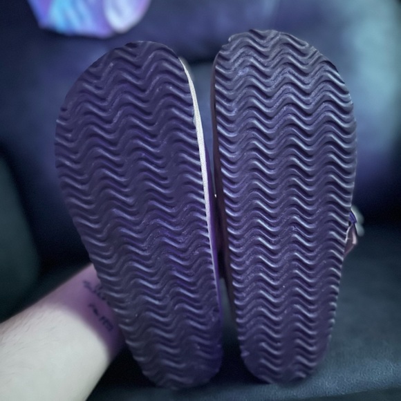 Women’s Clogs - Picture 3 of 4